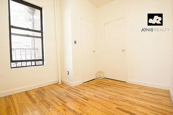 Rented by Jonis Realty | media 10