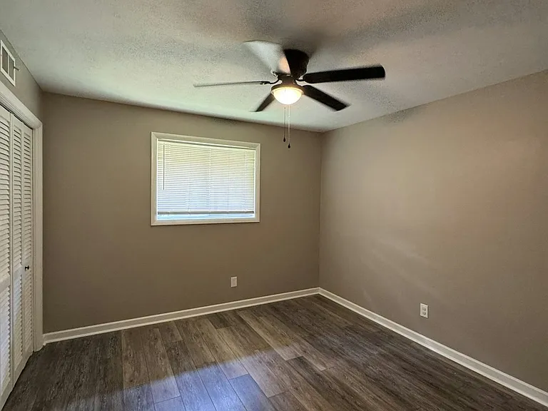 5979 Saint Leonards Dr — Photo 13