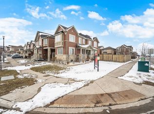 1082 Belcourt St, Pickering, ON L1X 0G2