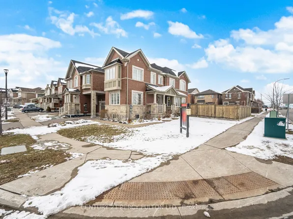 1082 Belcourt St, Pickering, ON L1X 0G2