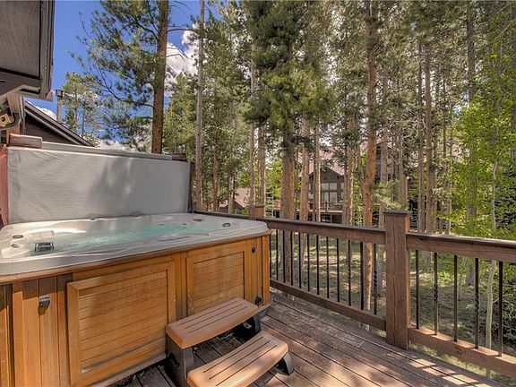 4th image of 113 Village Point Dr #113