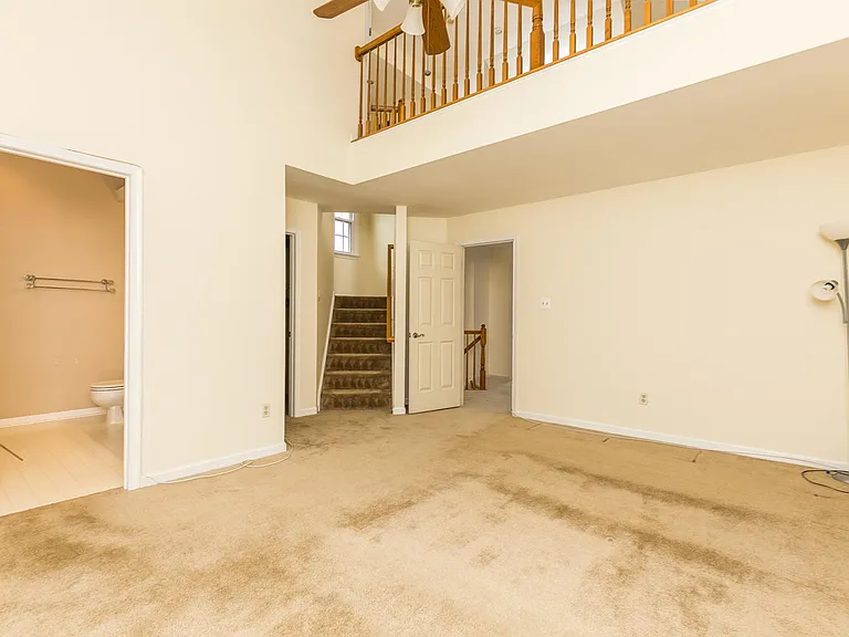 7011 Fieldhurst Ct — Photo 15