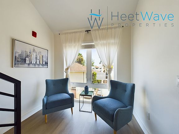 2nd image of 2650-2654 B St #302