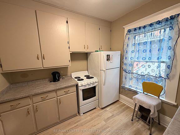 2nd image of 53 Chatham St