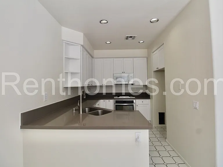 9411 Questa Pointe — Photo 6