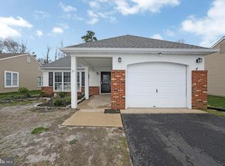 21 Stratford Rd, Southampton, NJ 08088