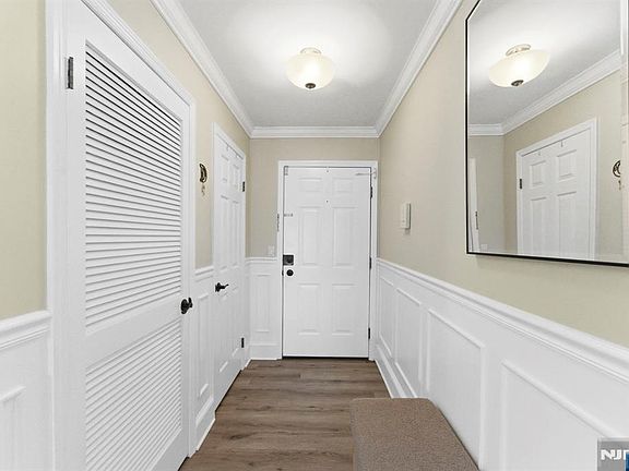 5th image of 779 Riverside Ave APT 201