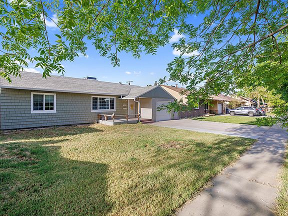 3rd image of 926 Amelia Avenue