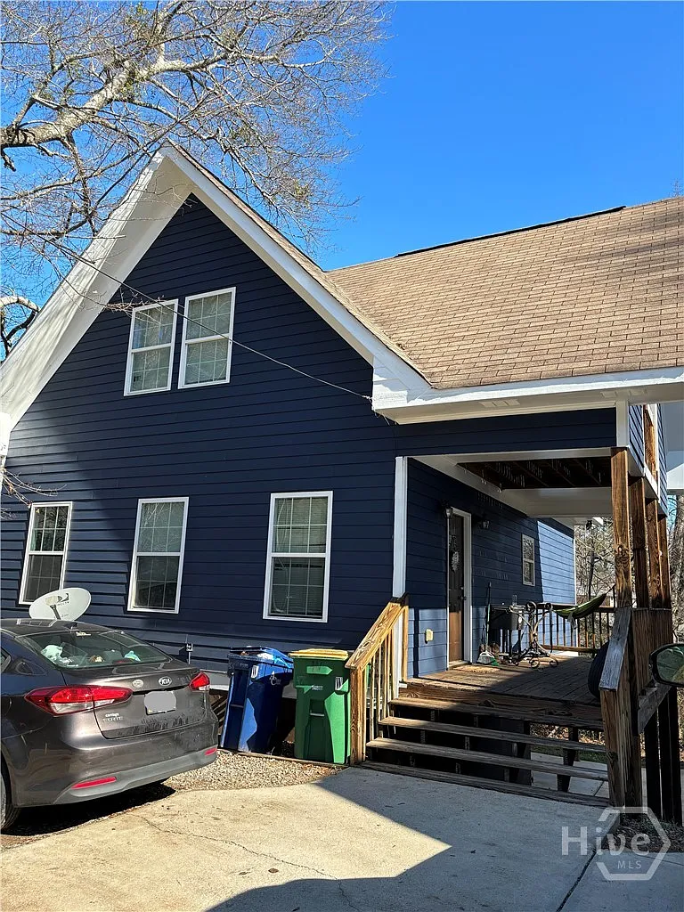 3 bed, 2.0 bath, 1512 sqft, $2,600 — Photo 2