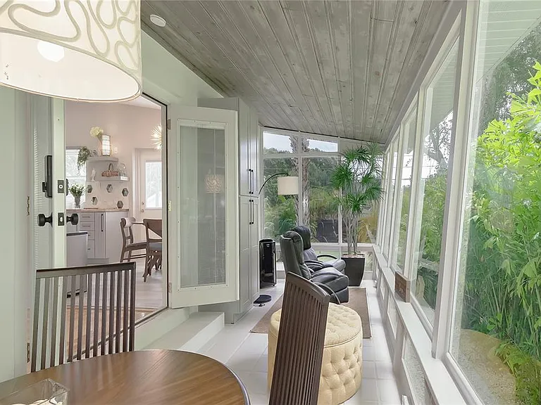 4111 Dr Martin Luther King Jr St N — Photo 5