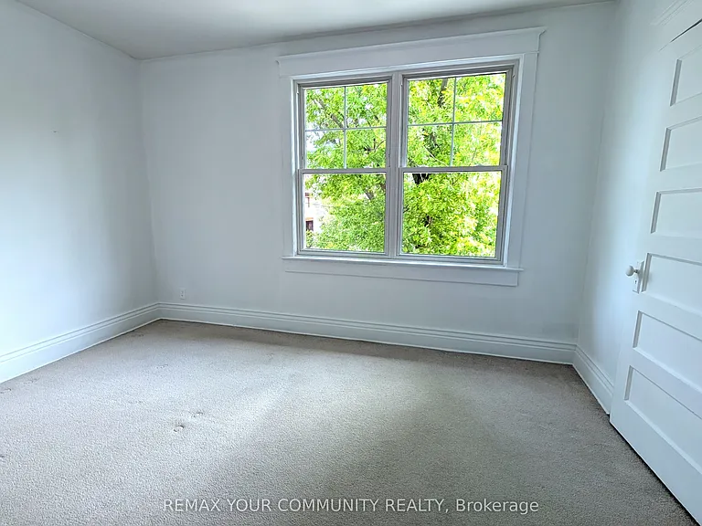 186 Roslin Ave #M4N-1Z6 — Photo 9