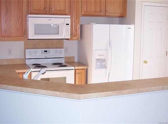 2nd image of 5745 Bent Creek Cres