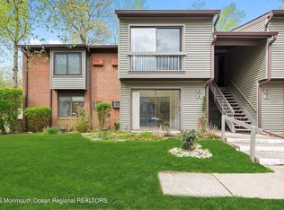 9 Medford Ct, Red Bank, NJ