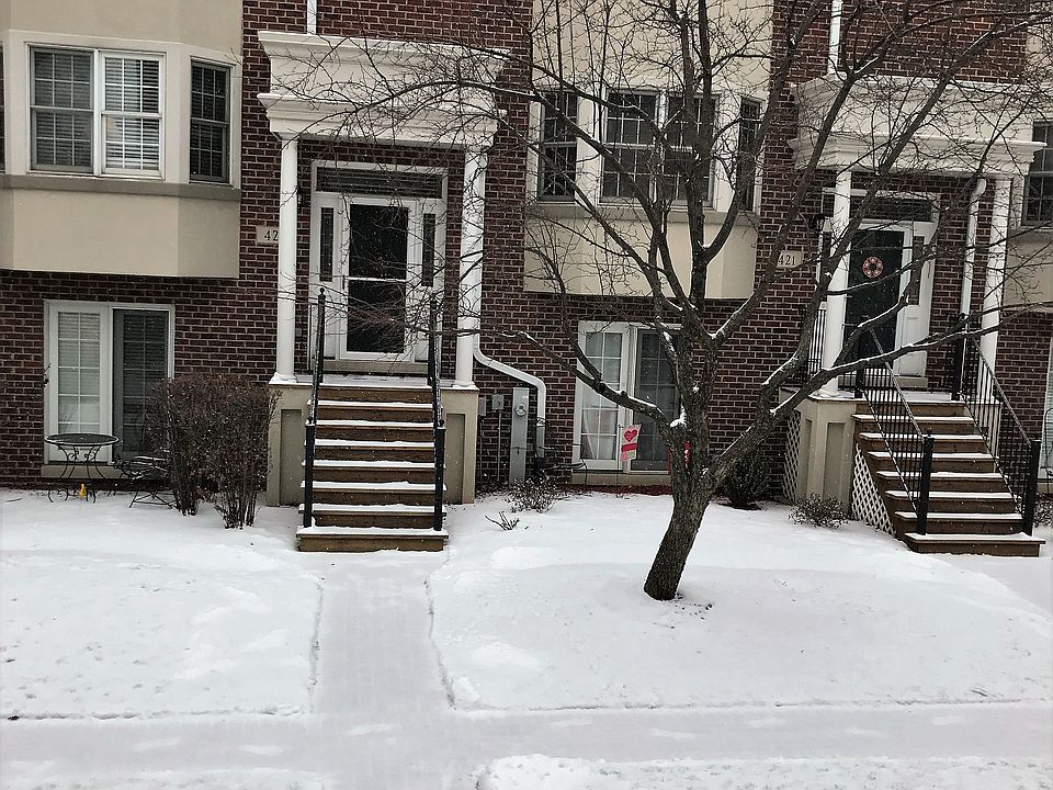 1st image of 413 W Hillgrove Ave
