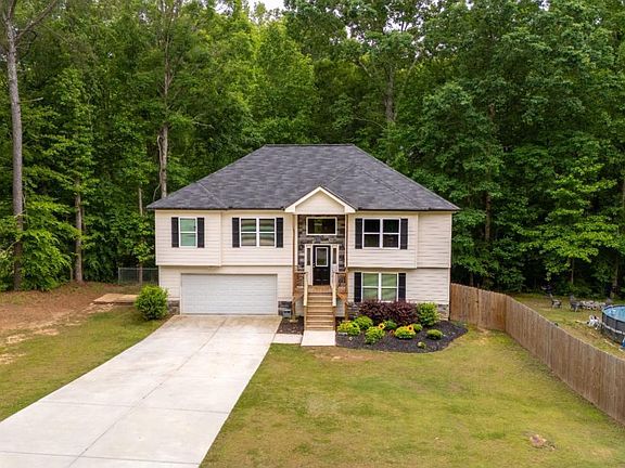 5th image of 554 Saddle Ridge Dr