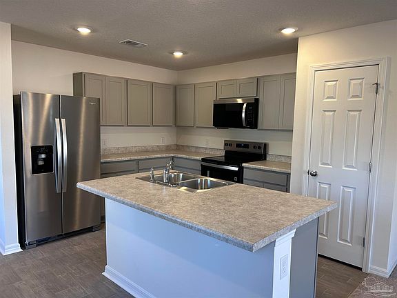 5th image of 4047 Edgefield St