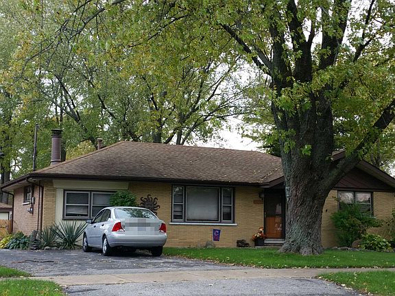 2nd image of 8549 Lawler Ave