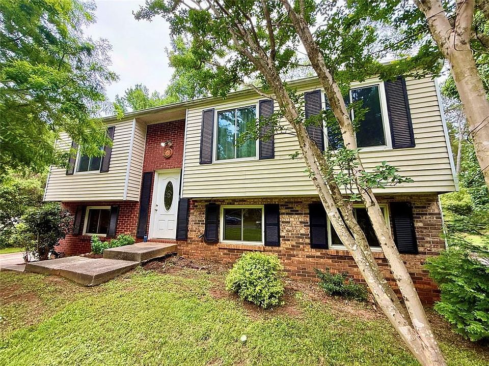 1st image of 2956 Nelson Dr