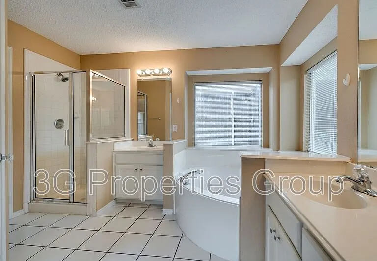 3900 Oak Park Dr — Photo 20