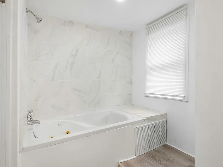 14608 Alder Ave — Photo 12