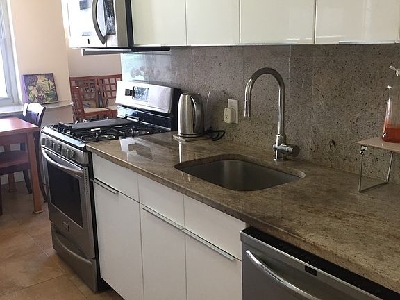 4th image of 70 Lasalle St #9H