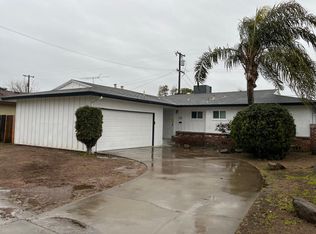 2905 N Crystal Ave, Fresno, CA 93705