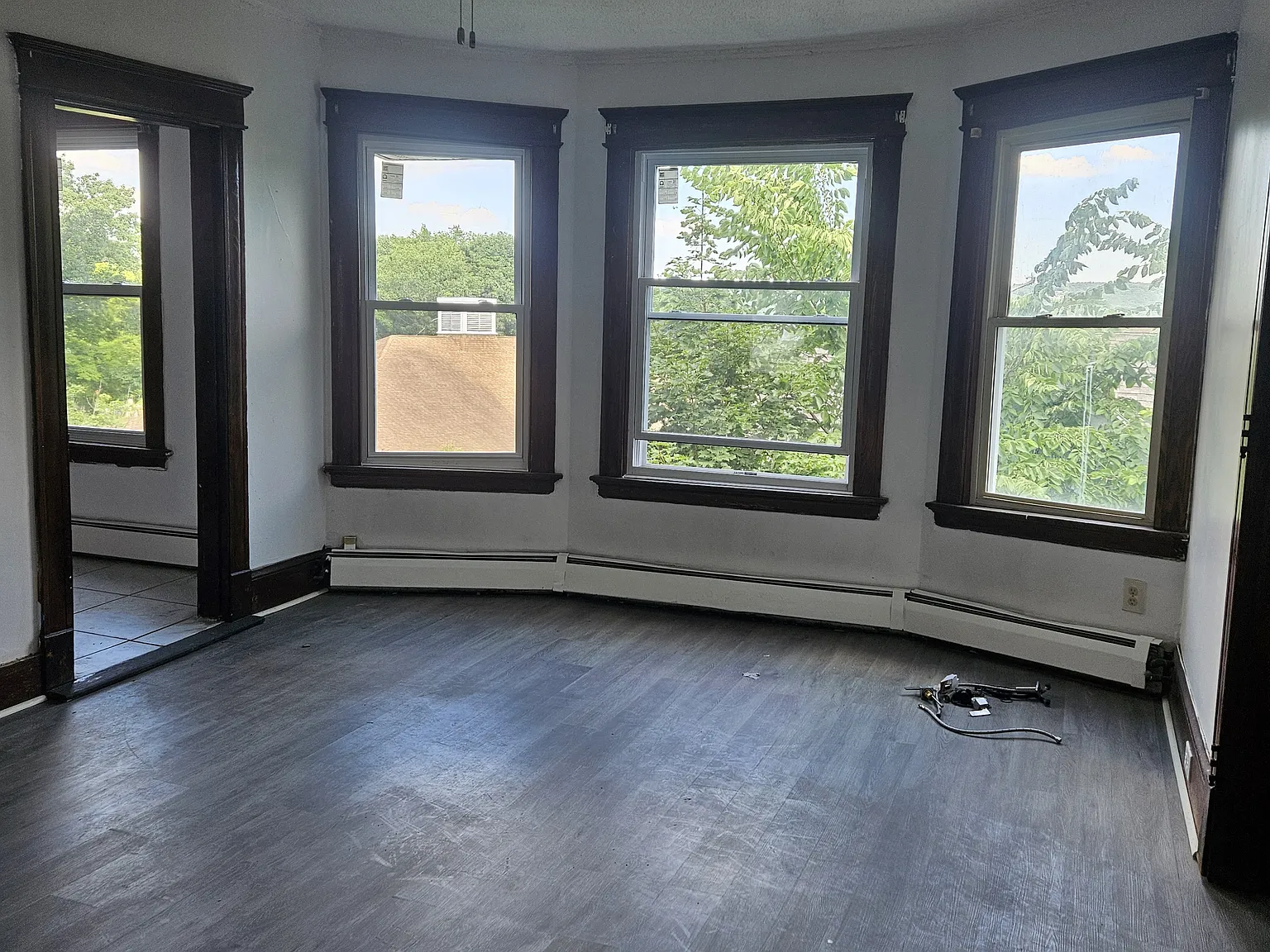 3 bed, 1100 sqft, $1,500 — Photo 3