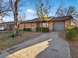 504 Highland Dr, Bartlesville, OK 74003