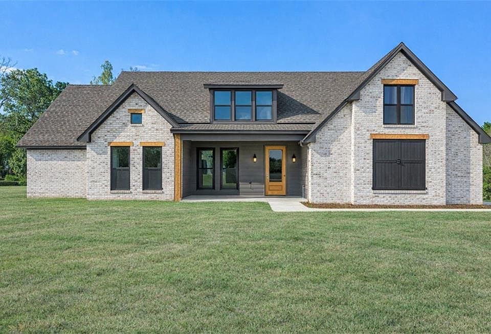 1st image of 3360 Kisatchie Cir