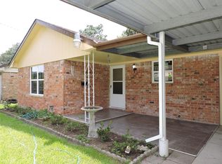 2710 Dewberry Ln, Pasadena, TX 77502