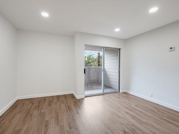 5th image of 340 Montclair St