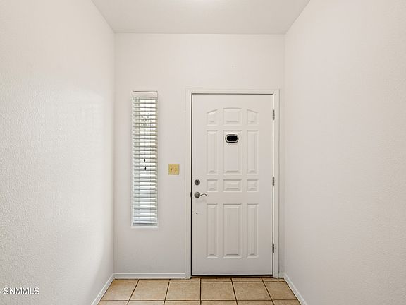 3rd image of 3823 Imperial Dr