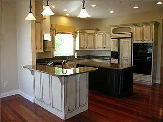 3rd image of 8055 Heyward Dr