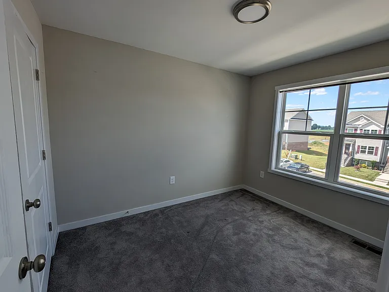 117 Carnes Way — Photo 8