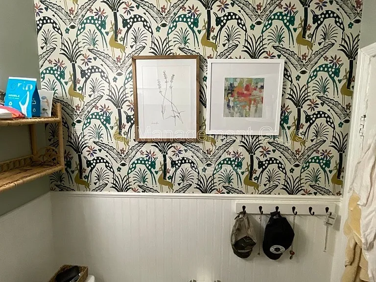 1938 Roblyn Ave #1 — Photo 11