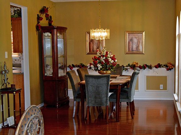 3rd image of 1624 Laurel Springs Ct