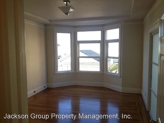 3rd image of 1808 Octavia St APT 15
