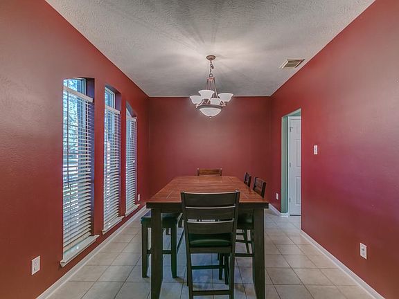 4th image of 1811 Barretts Glen Dr