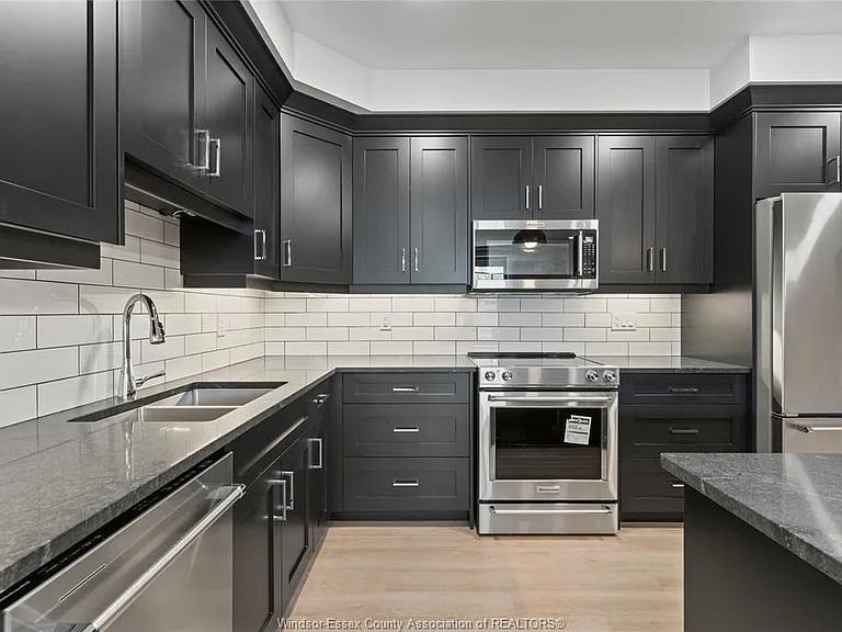 247 Brock St #101 — Photo 13