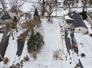 269 Easy St, Somonauk, IL 60552