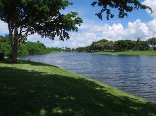 10476 Lake Vista Cir, Boca Raton, FL 33498