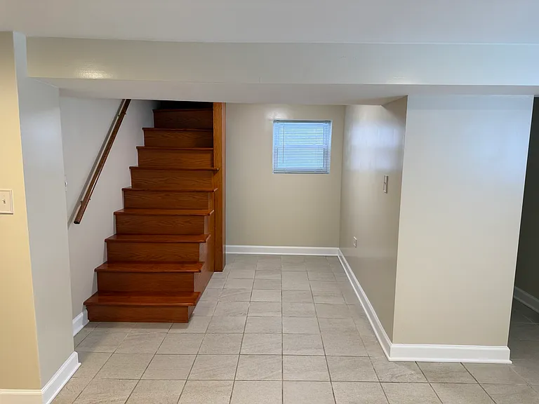 2252 N Laramie Ave #G — Photo 3