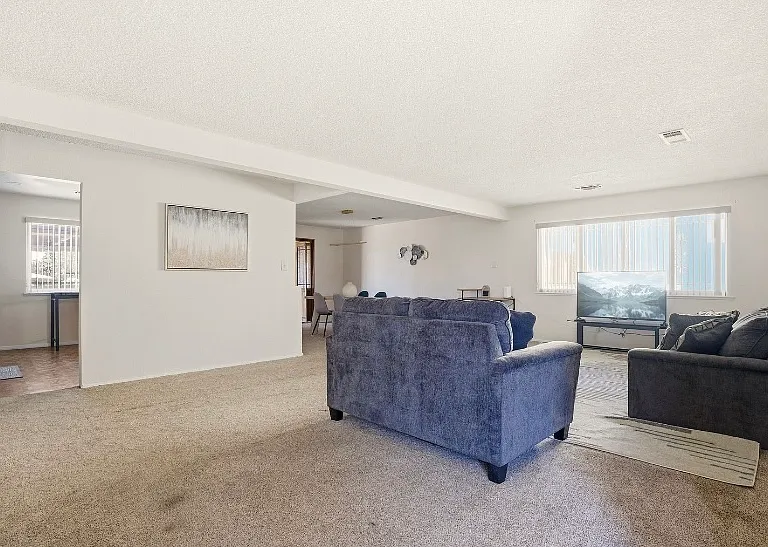 4305 Andrew Dr NE — Photo 11