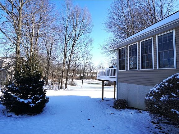 3rd image of 519 Cheswyck Ct