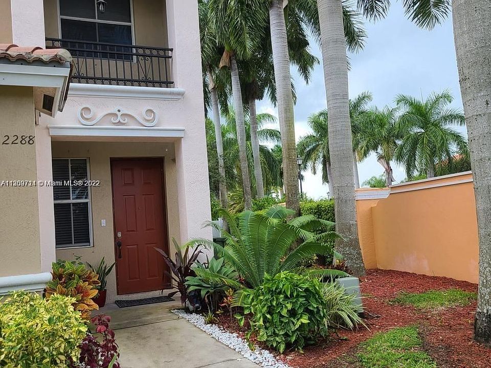 1st image of 2288 NE 42nd Ave Unit 2288