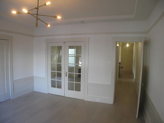 3rd image of 2345 Bush St APT 1