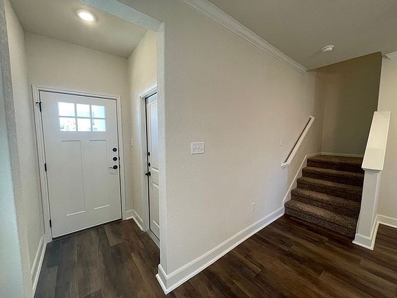 3rd image of 10306 W Lynwood Vlg #11472016
