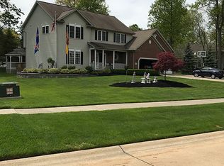 9612 Oxford Glen Dr, Mentor, OH 44060