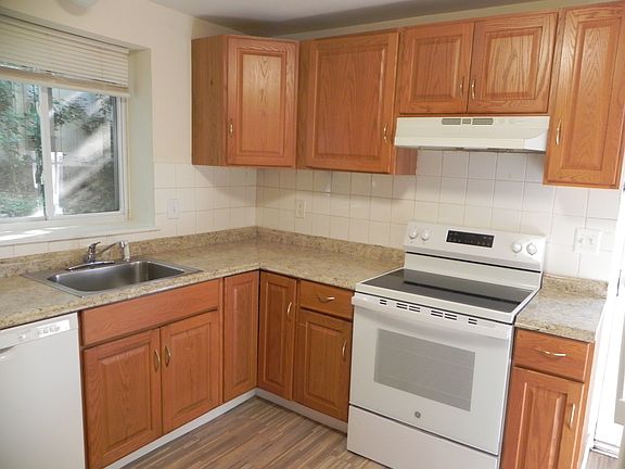 2nd image of 74 Ohio Avenue Ext #1