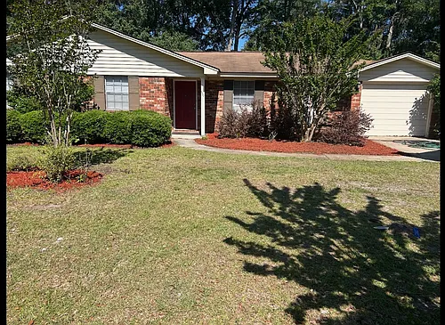 811 Lakeview Ct Photo 1